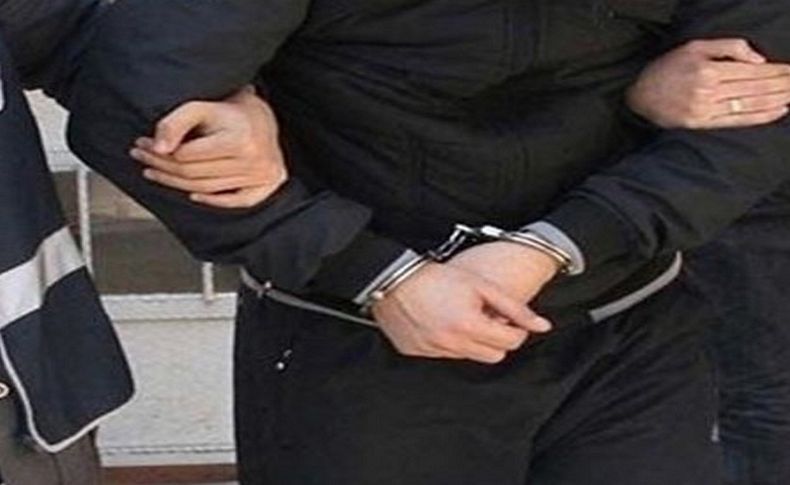 İzmir'de tefecilik operasyonu: 8 gözaltı