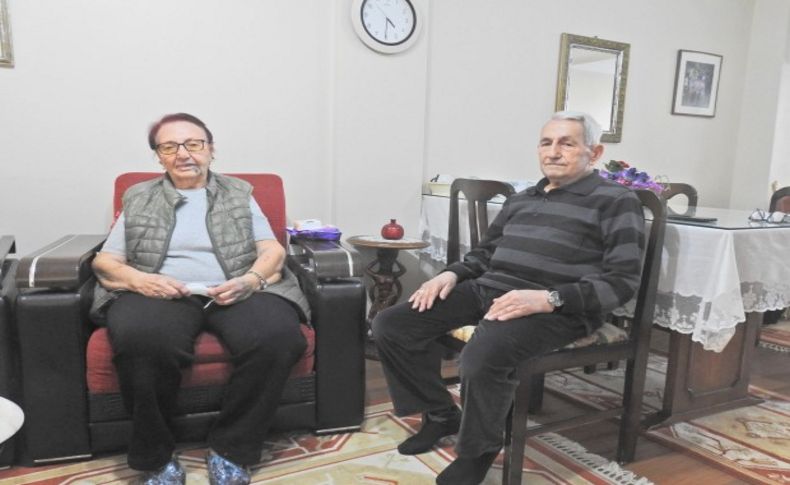 İzmir'de yaşlı çifti darbederek ziynet eşyalarını çalan zanlılar yakalandı