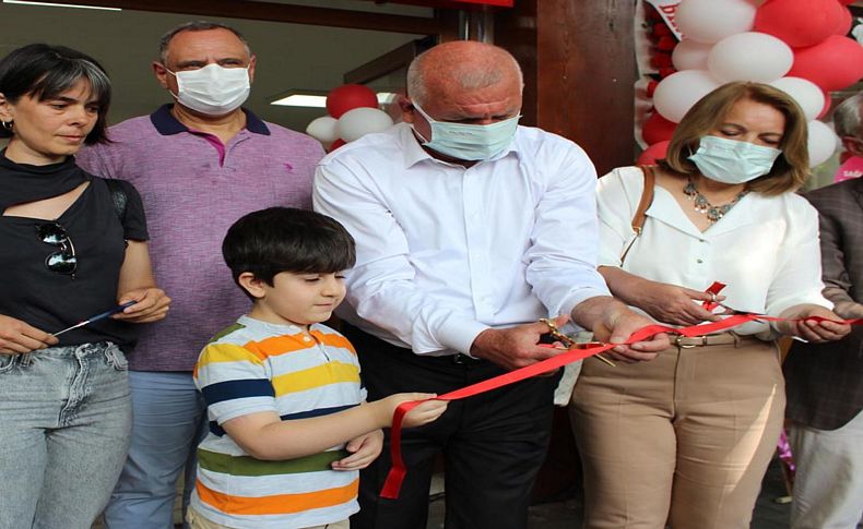 Kemalpaşa’da Atatürk çocukları kütüphane ve bilim merkezi açıldı