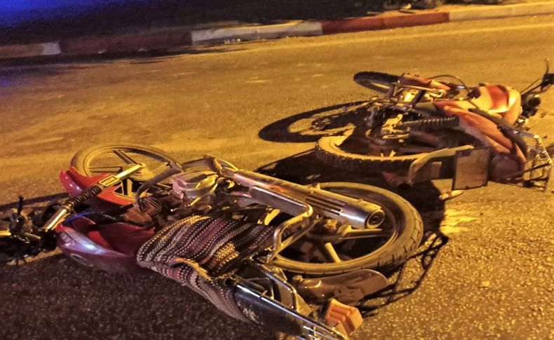 Ödemiş'te iki motosiklet çarpıştı sürücüler hastaneye kaldırıldı
