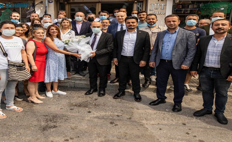 Soyer'den TİS imzası sonrası mesaj: Umudu İzmir'den gösteriyoruz