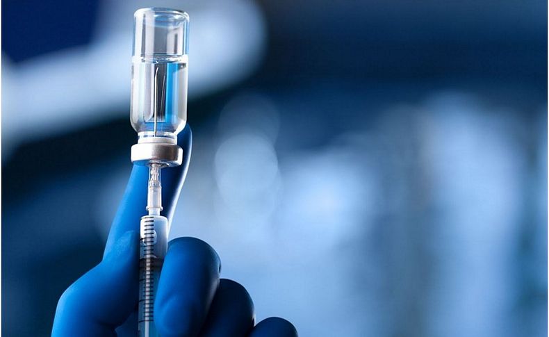 Türkiye'de her 2 yetişkinden birine tek doz Covid-19 aşısı yapıldı