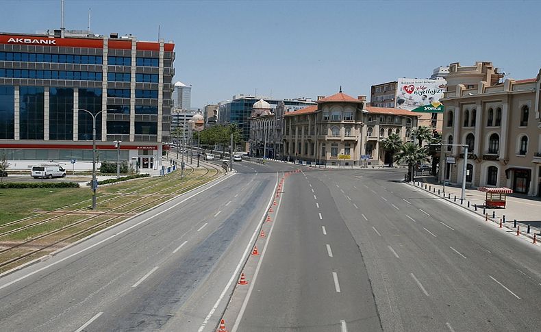İzmir'de kademeli normalleşmenin son pazar gününde sakinlik gözlendi