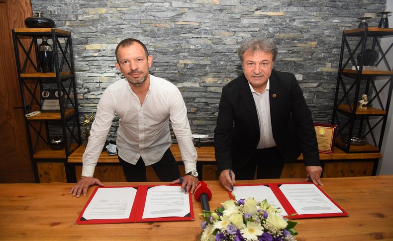 Bornova Belediyesi minikler için protokol imzaladı