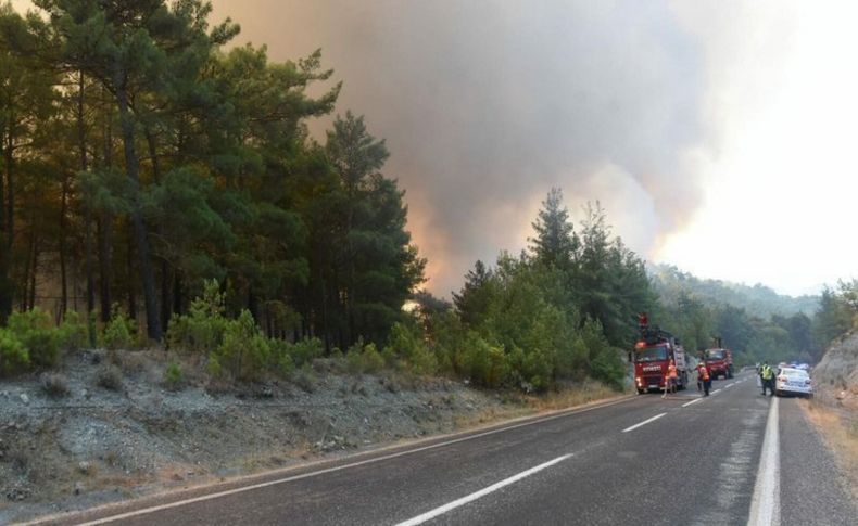 Felakette ikinci gün! Marmaris-Datça yolu kapatıldı!