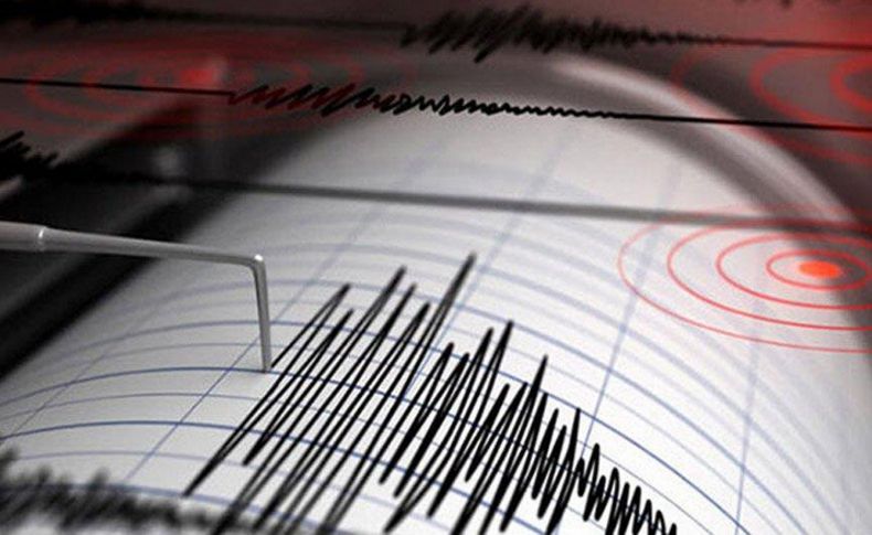 İzmir açıklarında deprem fırtınası sürüyor: Bu kez 4.2’yle sallandı