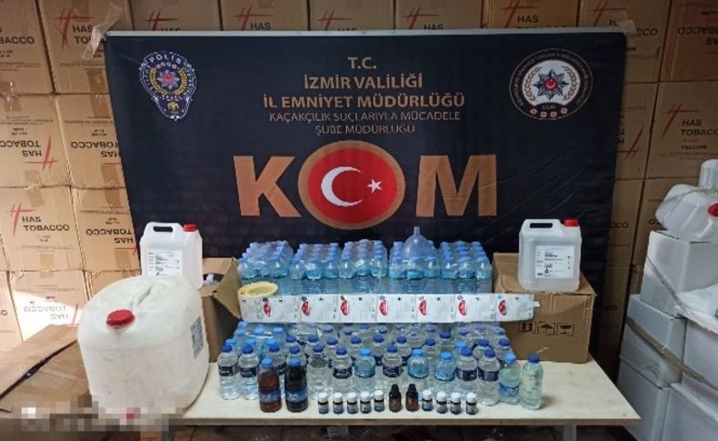 İzmir'de piyasa değeri bir buçuk milyon liralık kaçak ürün ele geçirildi