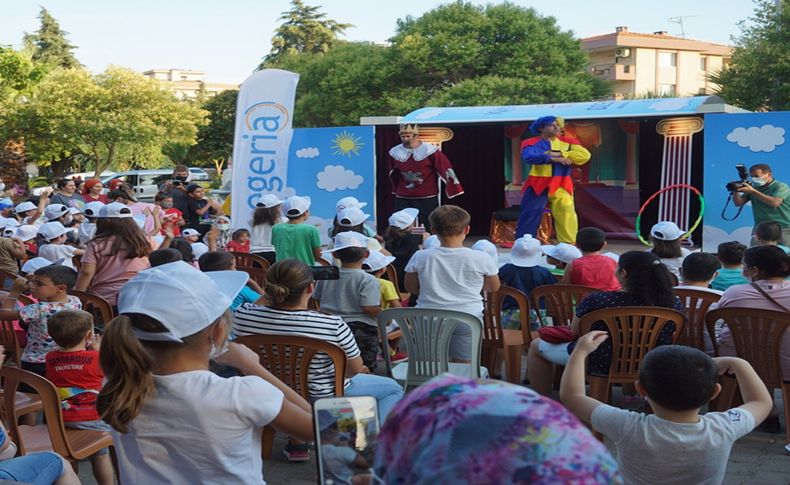 İzmir’de çocuklar için gezici çocuk tiyatrosu oluşturuldu