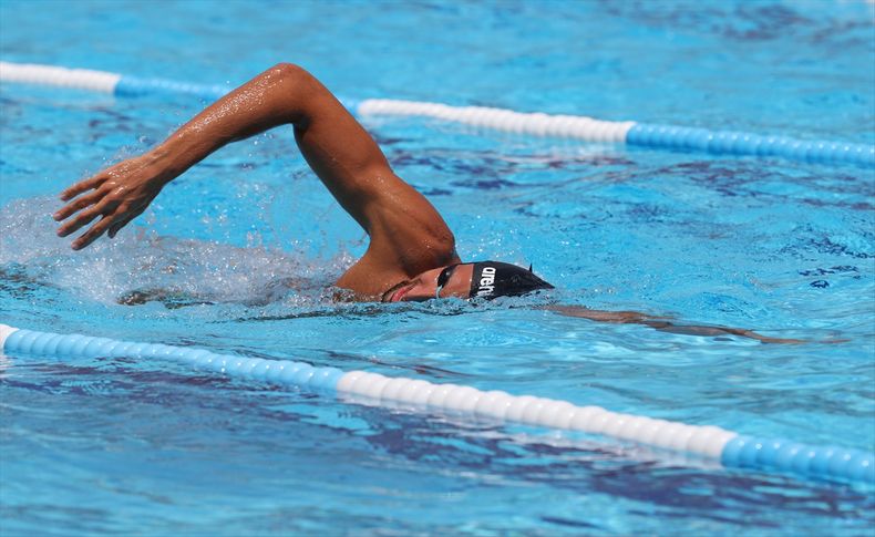 Milli yüzücü Emre Sakçı, Tokyo Olimpiyatları için son hazırlıklarını yapıyor