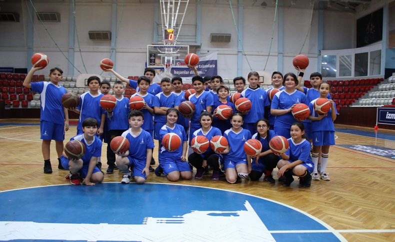 İzmir Büyükşehir Belediyesi Spor Okulları yeniden açılıyor