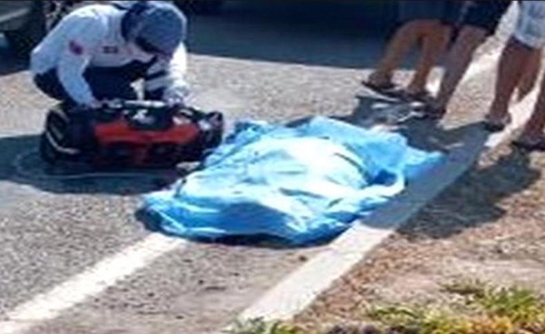 İzmir'de feci kaza: Otomobilin çarptığı kadın hayatını kaybetti