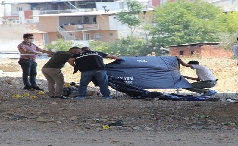 İzmir'de viyadük altında bir kişinin ölü bulunmasına ilişkin 2 kişi tutuklandı