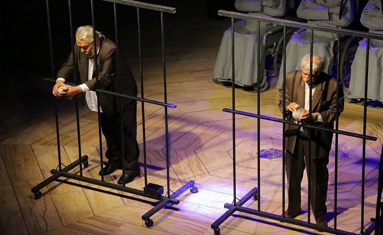 14. Türkiye tiyatro buluşması iki ustanın gösterisiyle sona erdi