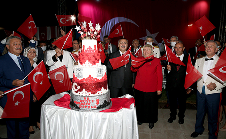 30 Ağustos Zaferi’nin 99. yıl dönümü, İzmir’de coşkuyla kutlandı