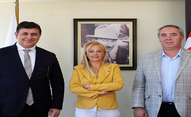 Başkan Tugay ve CHP Karşıyaka İlçe Başkanı Serdar Koç'tan  İGC'ye ziyaret