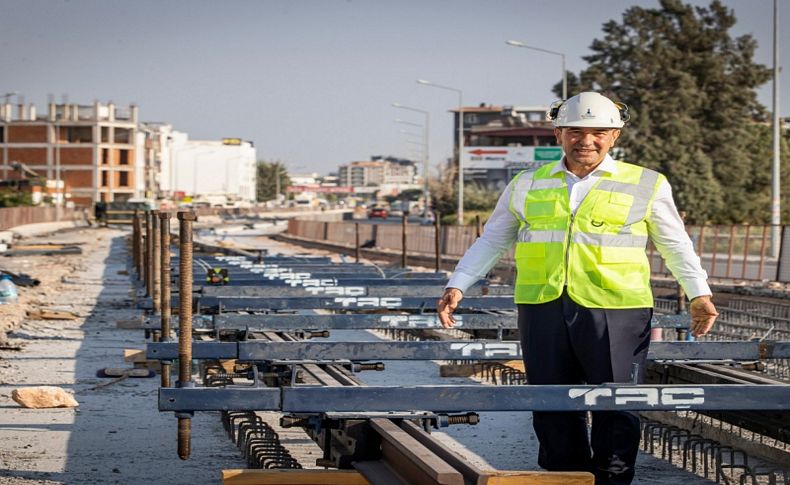 Çiğli Tramvayı'nda ilk raylar Başkan Soyer'den