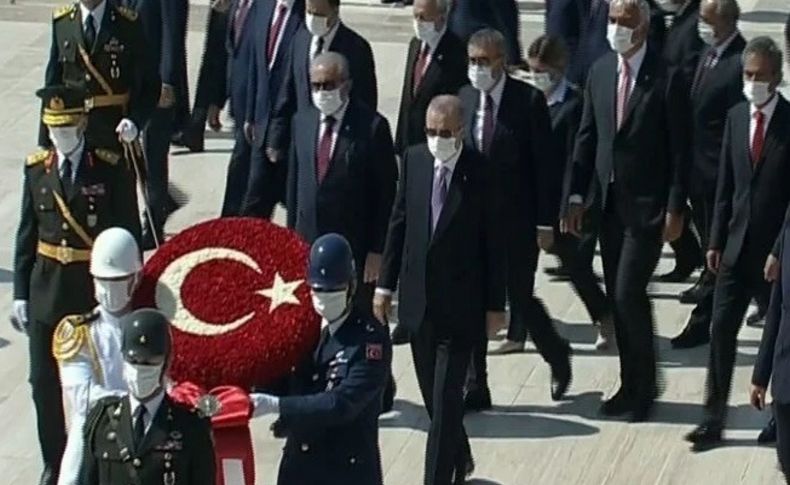 Devlet erkanı Anıtkabir'de