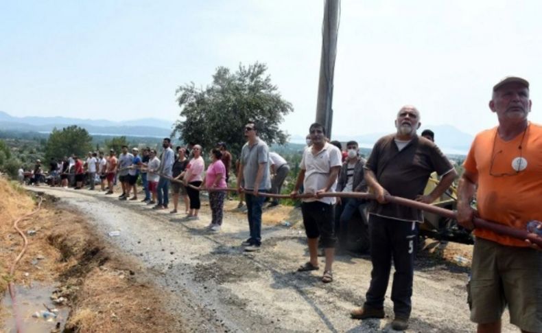 Halk yangına karşı tek yürek