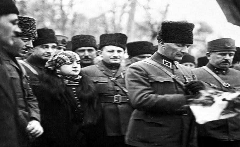 Herkes Atatürk'ü çay partisinde sanıyordu!