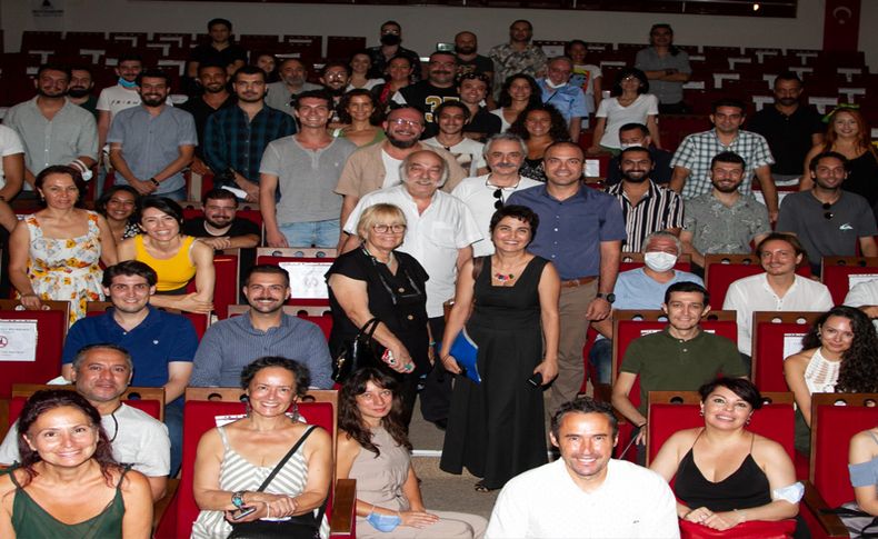 İzmir Büyükşehir Belediyesi Şehir Tiyatroları’nda ilk buluşma