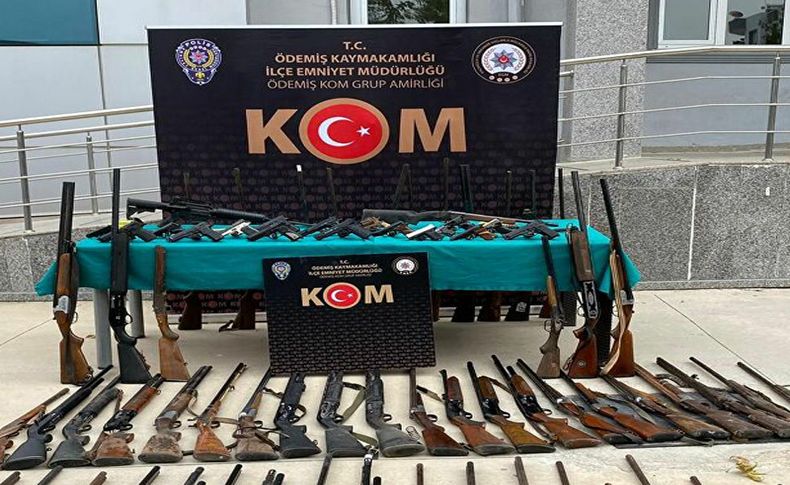 İzmir'de iş yerini silah imalathanesine çeviren şüpheli yakalandı