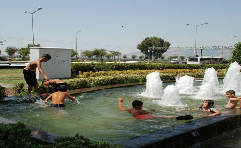 İzmir sıcaktan kavruluyor... Çare gölge ve havuz!