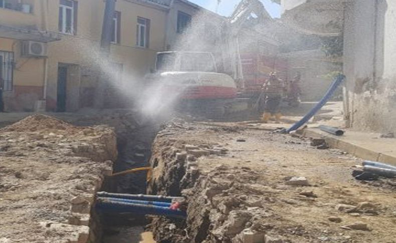 Tire'de vatandaşlar sık sık su borularının patlamasına tepkili