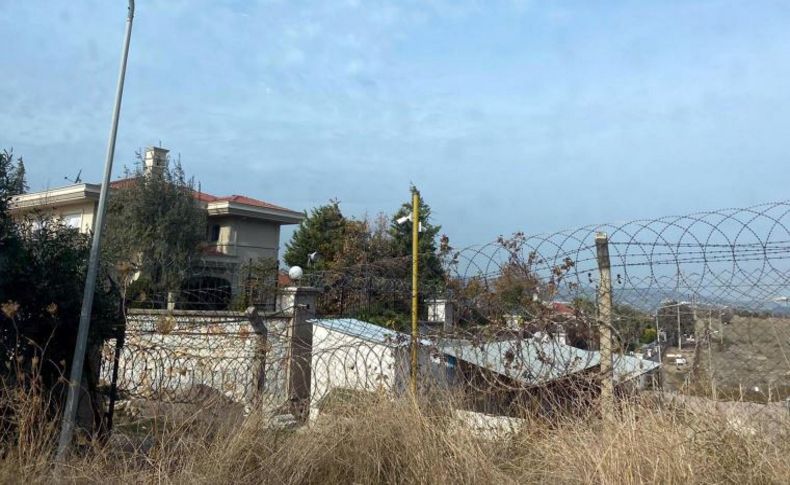 Urla'daki sitede kaçak yapıların yıkımına mahkeme onayı