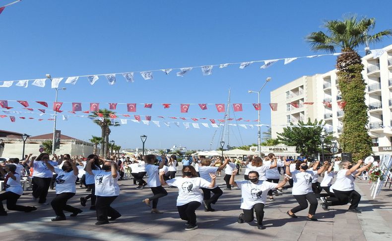 Alaçatı ve Çeşme'nin kurtuluşu coşkuyla kutlandı