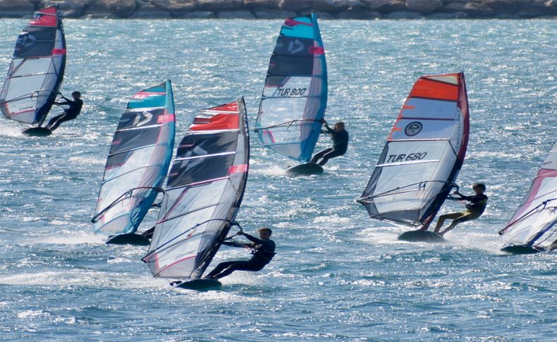 Çeşme’de Windsurf Mücadelesi başlıyor!