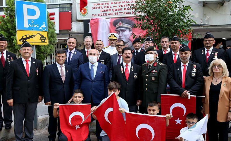 Gaziler Günü İzmir’de çeşitli etkinliklerle kutlandı