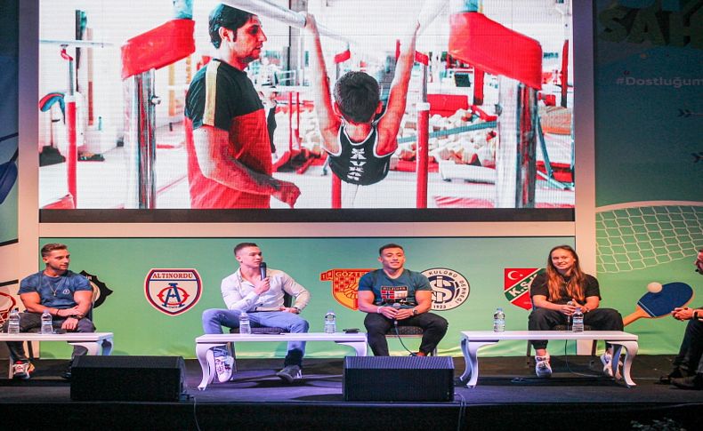 İEF İzmir'in gururu Milli jimnastikçileri ağırladı