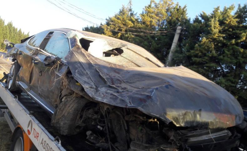 İzmir'de trafik kazası: 1 ölü, 2 yaralı