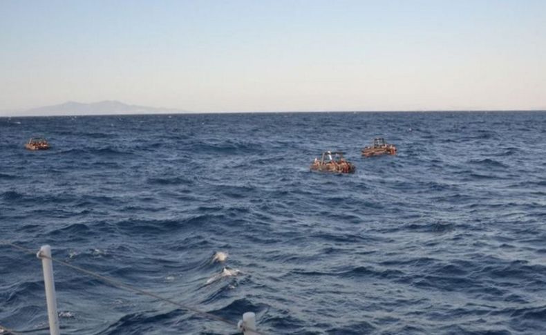 İzmir Foça açıklarında 74 düzensiz göçmen kurtarıldı