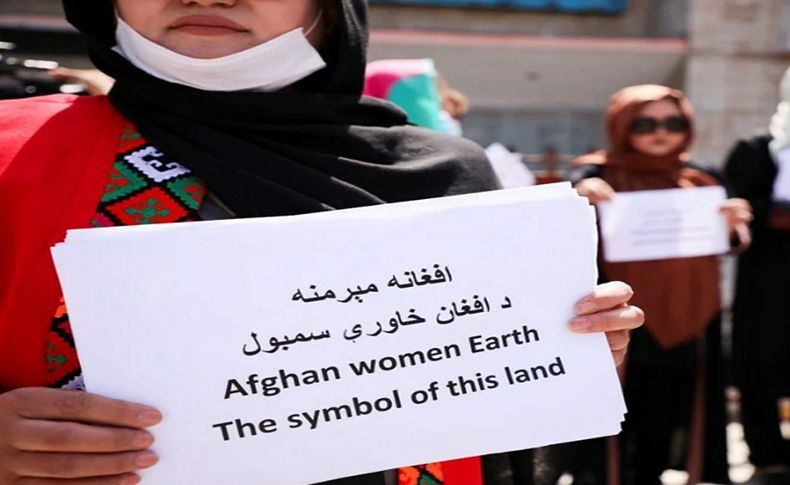 Kabil'de kadınlardan Taliban protestosu!