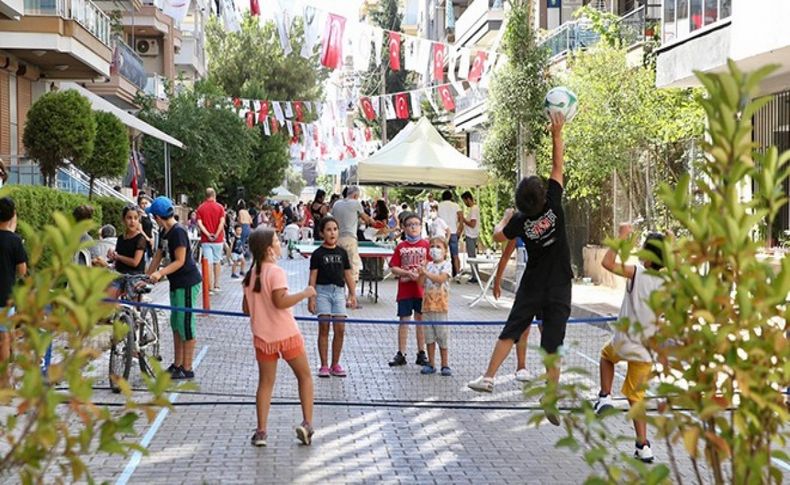 Karşıyaka'nın 'Sokak Senin' etkinliğine ödül geldi