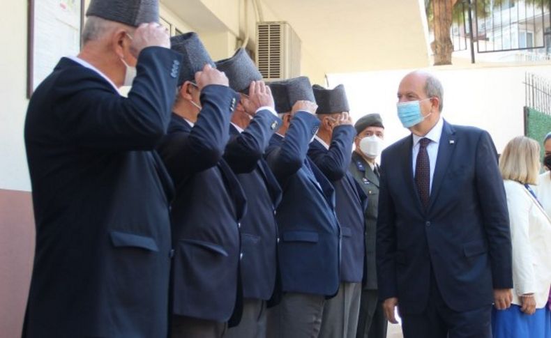 KKTC Cumhurbaşkanı Tatar, İzmir'de Kıbrıs gazileriyle buluştu