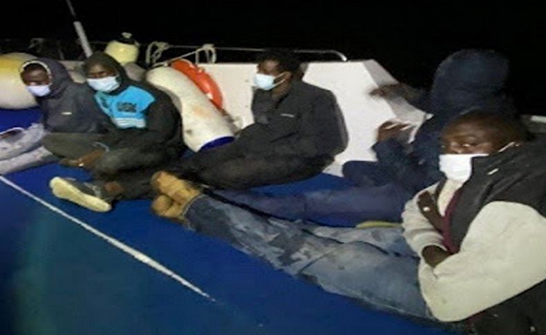 Yunanistan'ın geri ittiği 5 düzensiz göçmen kurtarıldı