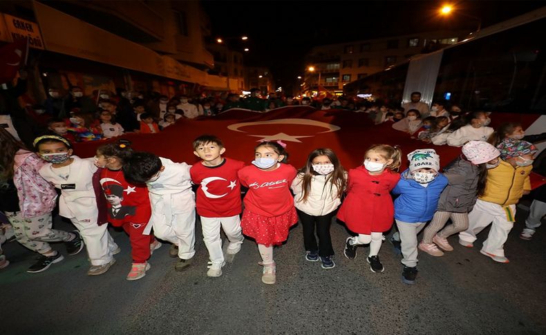 Gaziemir’de beş yıldızlı bayram kutlaması