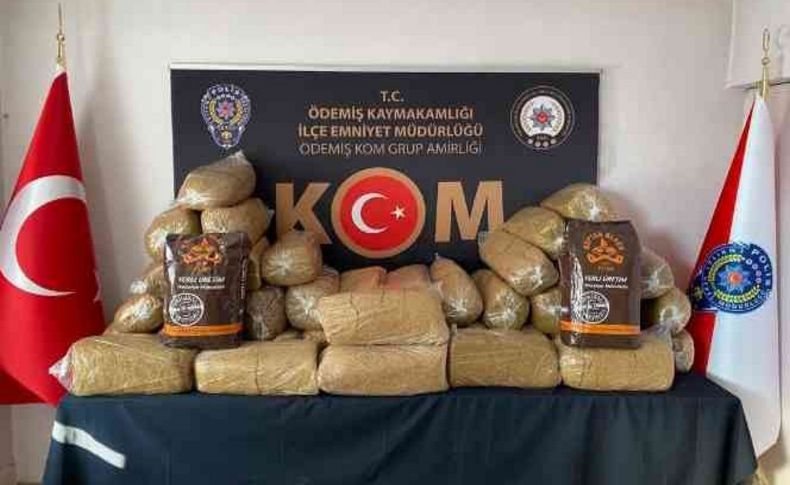 İzmir'de 215 kilogram kaçak tütün ele geçirildi