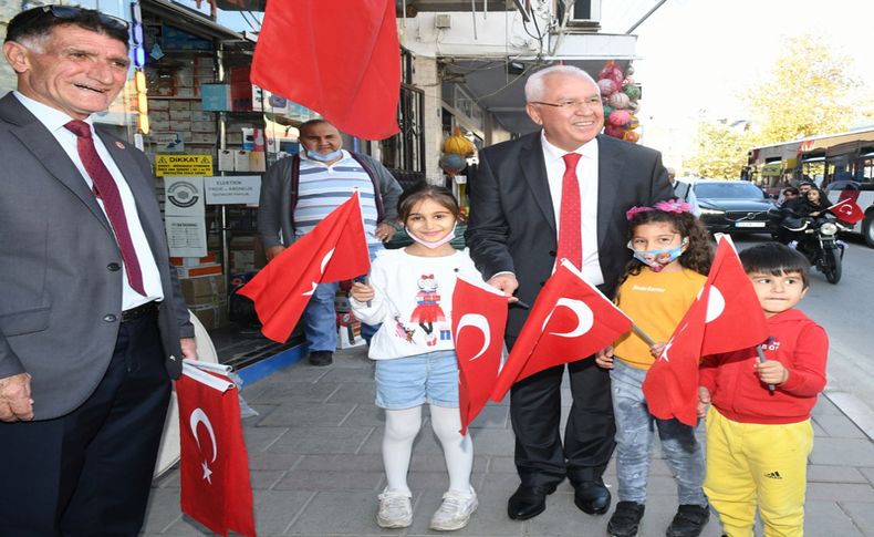 Karabağlar'da Cumhuriyet coşkusu bugün de sürdü