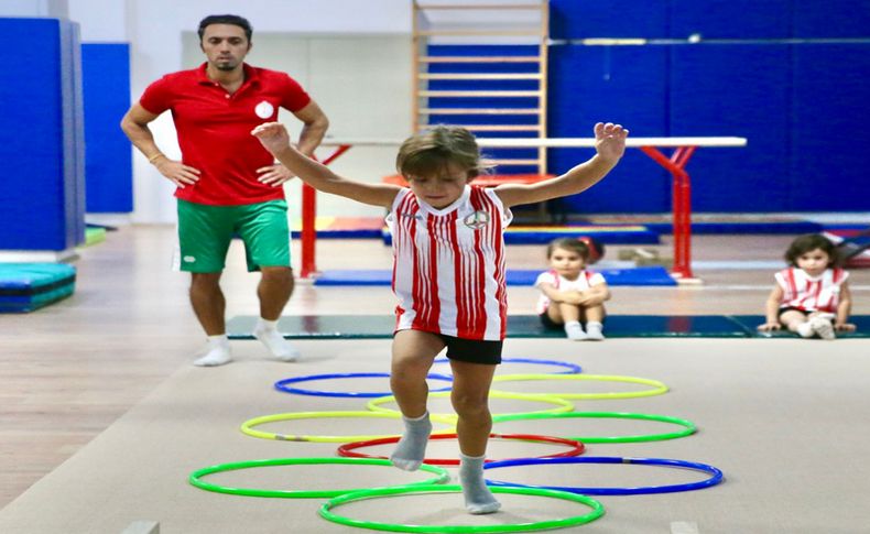 Karşıyaka'da geleceğin sporcularına temel hareket eğitimi