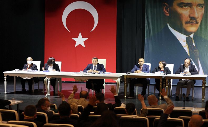 Konak'ta 2022 yılı bütçesi Meclis'ten geçti