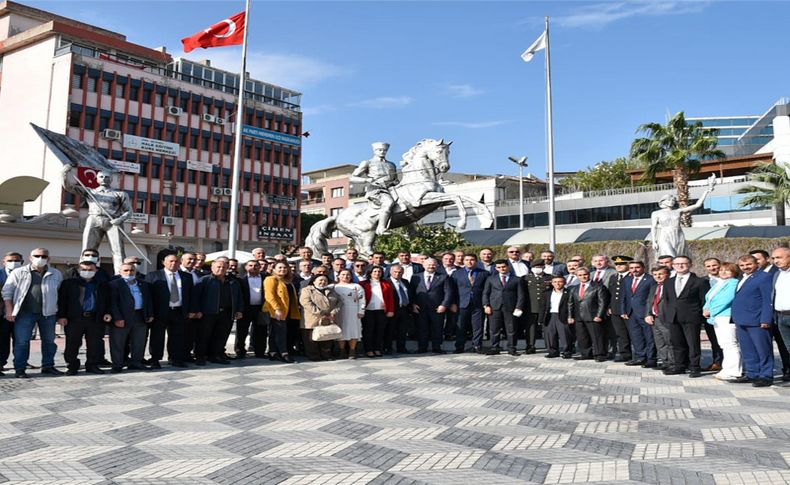 Menemen'de muhtarların günü