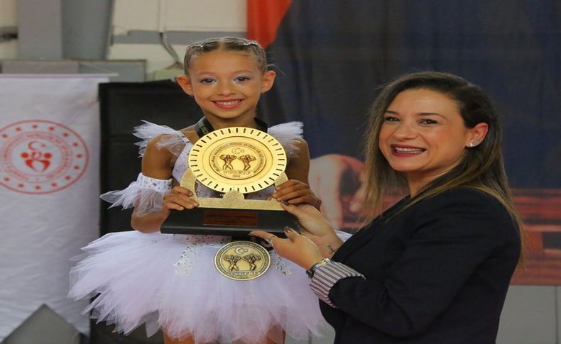 Minik sporcuların Efes Selçuk’ta şampiyona heyecanı