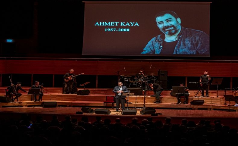 Ahmet Kaya İzmir'de anıldı