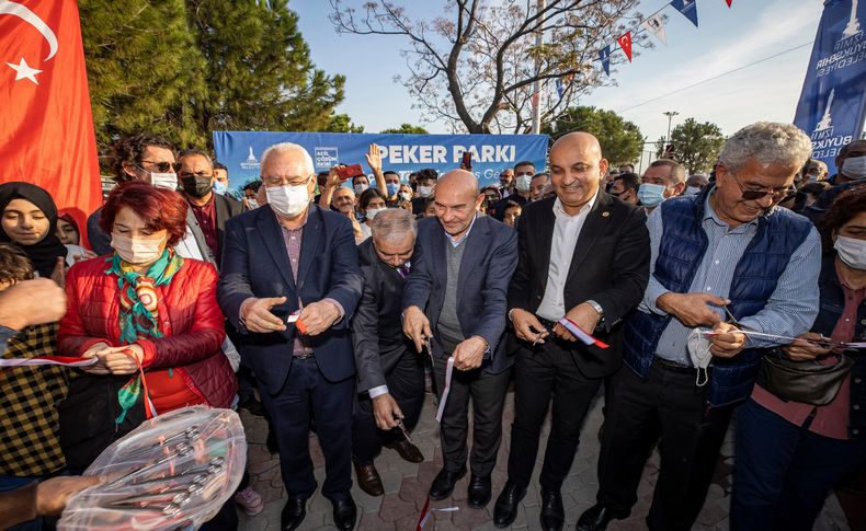 Başkan Soyer Karabağlar’da söz: Kanımızın son damlasına kadar emrinizdeyiz