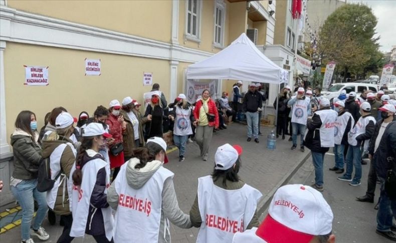 İstanbul’daki ‘İzmir krizine’ Akay’dan yanıt: Arkadaşlarımıza iftira atıldı