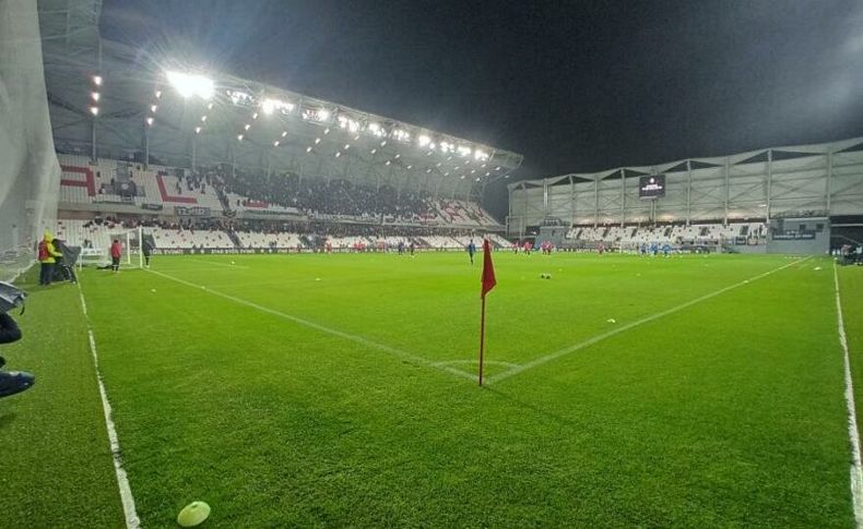 Alsancak Mustafa Denizli Stadyumu, 7 yıl sonra kapılarını açtı