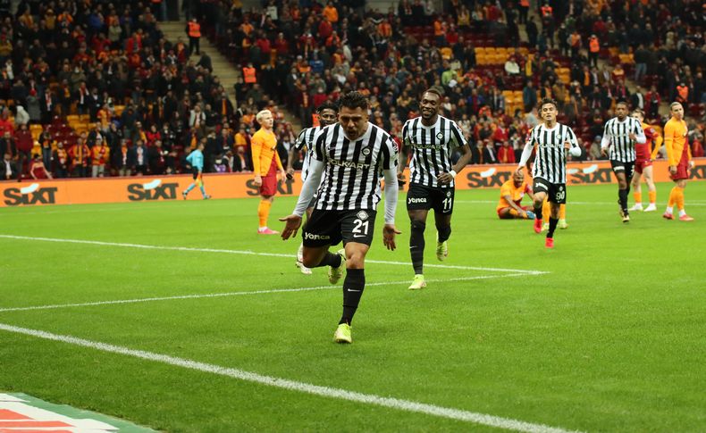 Altay İstanbul'dan puanla dönüyor